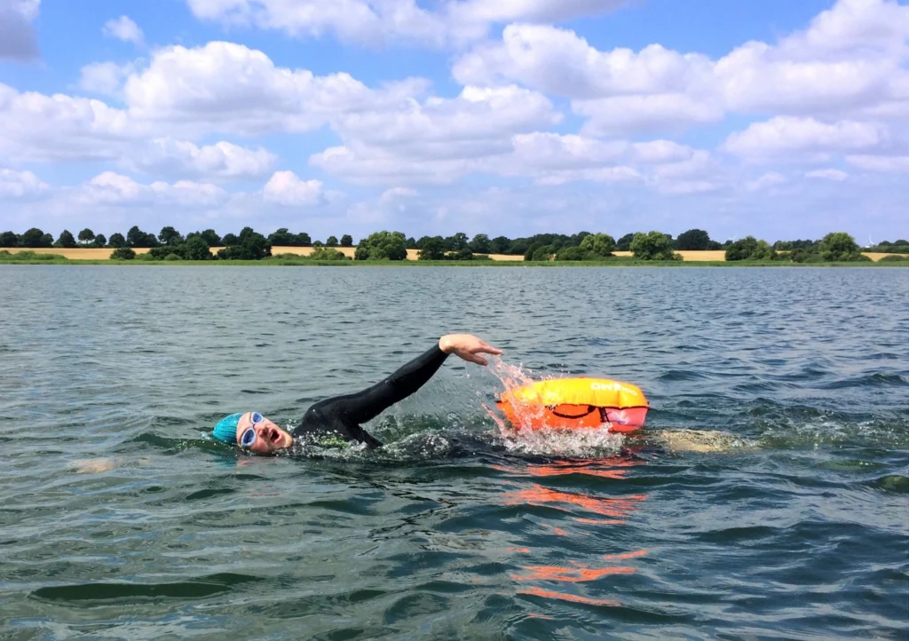 Freiwasser-Training im Neoprenanzug